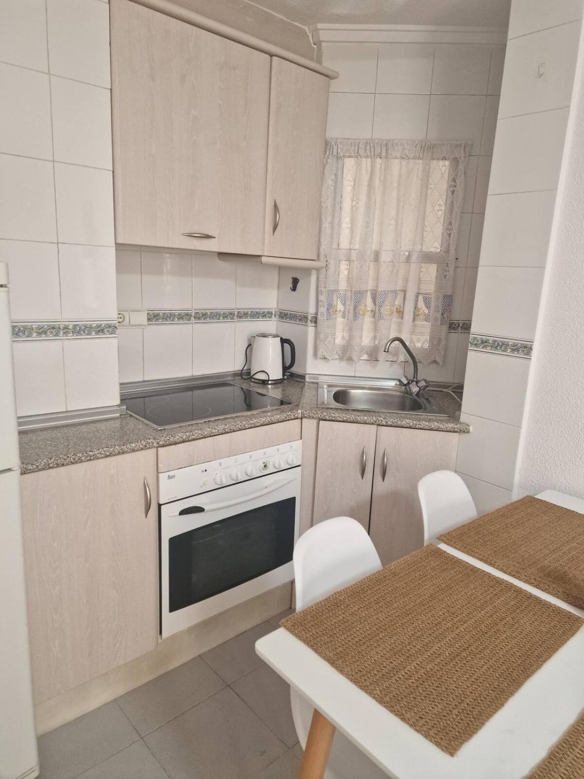 Almudena Apartments Торевиеха Екстериор снимка